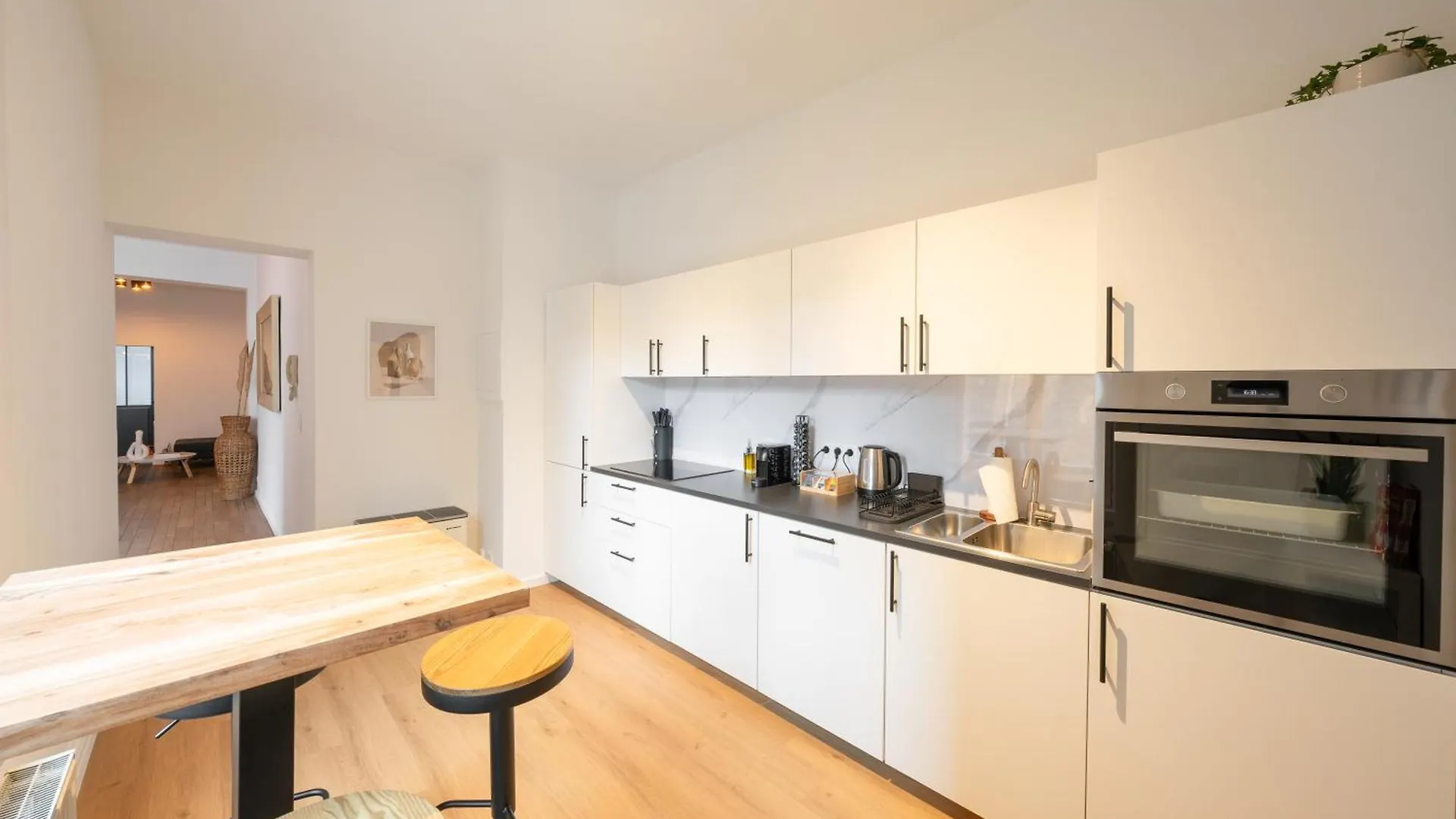 Your Serenity Bubble - Brussels Center Apartment